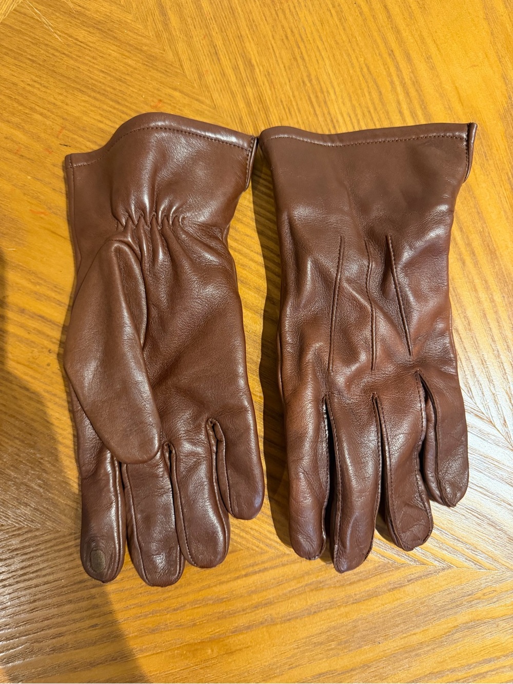 100% Leather J.Crew Gloves Size Small Brown and In Very Good Condition